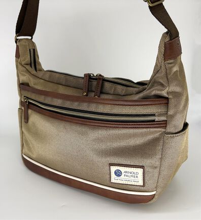 「＜アーノルド　パーマー＞収納上手なクロスボディバッグ（メンズボディバッグ・ウエストポーチ）」
