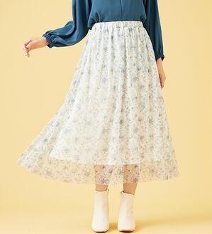 BELLUNA（ベルーナ）の「チュール素材上品プリントフレアースカート（ロングスカート）」｜アイボリー系花柄