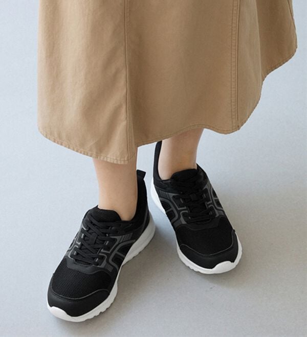 BELLUNA（ベルーナ）の「サッと履ける！防水軽量シューズ（スニーカー）」｜詳細画像