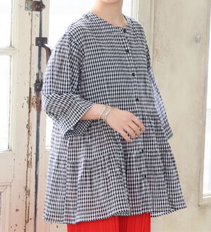A HAPPY MARILYN（アハッピーマリリン）の「【Ｌ～６Ｌ】【風通るプレミアム】綿・楊柳七分袖ティアードブラウス（ブラウス）」｜ギンガム