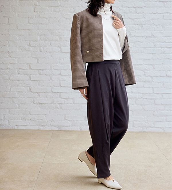 BELLUNA（ベルーナ）の「【選べる衿】肌に優しい綿１００％暖か発熱素材プルオーバー＜ベルホット　コットン＞（カットソー）」｜詳細画像