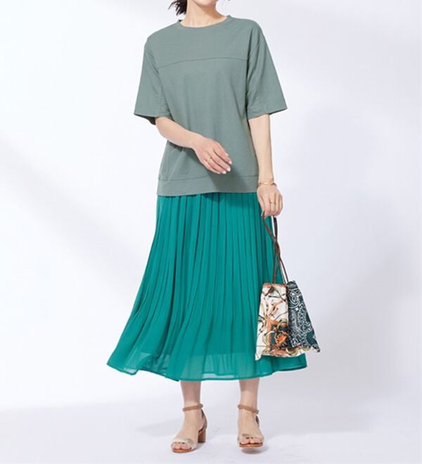 BELLUNA（ベルーナ）の「涼感素材切替デザインプルオーバー（カットソー）」｜詳細画像