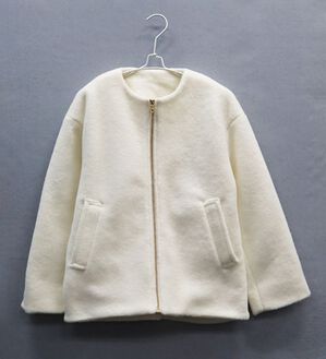 BELLUNA（ベルーナ）の「ボア素材ノーカラーデザインブルゾン（ショートコート）」｜詳細画像