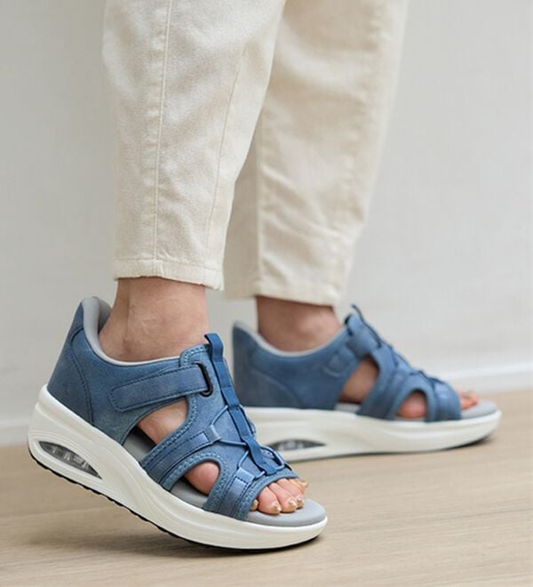 BELLUNA（ベルーナ）の「サッと履けるエアソールスニーカーサンダル（サンダル・ミュール）」｜詳細画像