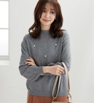 BELLUNA（ベルーナ）の「パール付ニットプルオーバー（ニット・セーター）」｜杢グレー