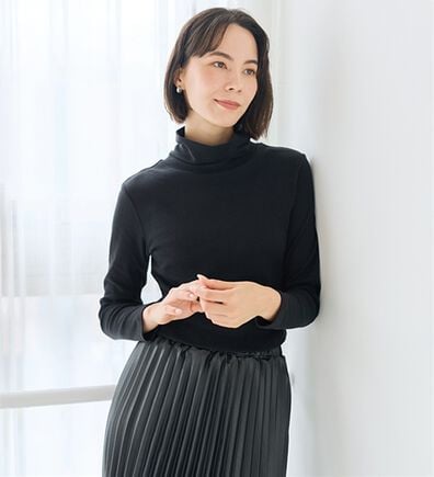 LAVIENNE（ラヴィエンヌ）の「【敏感肌さんに】綿１００％吸湿発熱あったかインナー　タートルネックインナー長袖（肌着・インナーウェア）」