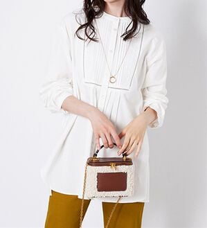 BELLUNA（ベルーナ）の「レース&times;ピンタック使いシャツチュニック（チュニック）」｜オフ白