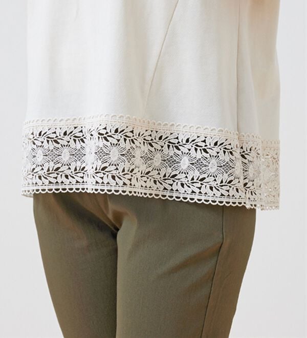 BELLUNA（ベルーナ）の「リーフ柄レース使いプルオーバー（カットソー）」｜詳細画像