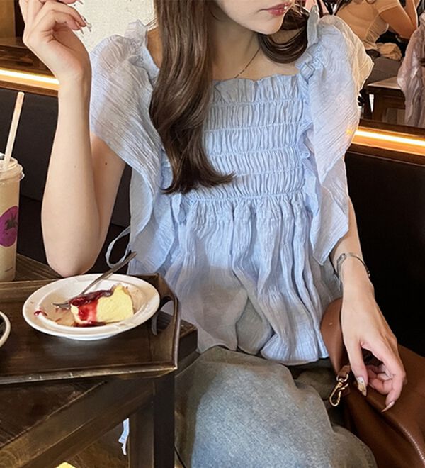 GeeRA（ジーラ）の「フリルシャーリングブラウス（ブラウス）」｜詳細画像