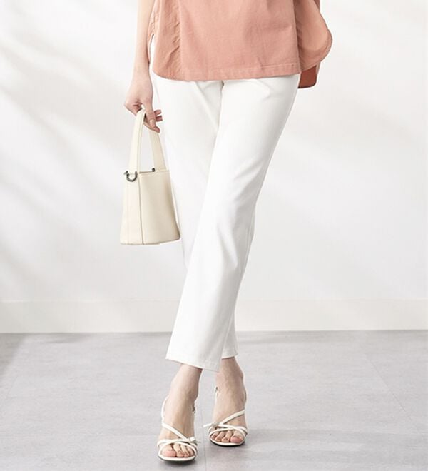 BELLUNA（ベルーナ）の「【再入荷】美ストレッチ素材アンクル丈レギンスパンツ（クロップドパンツ）」｜オフ白
