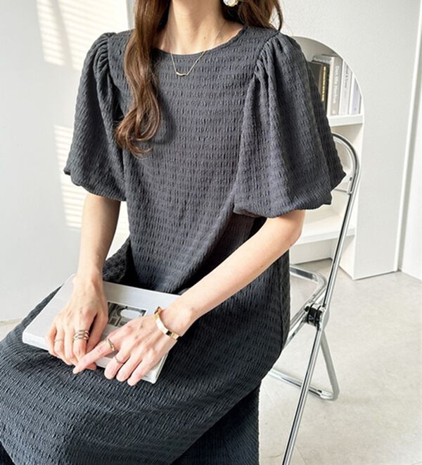 GeeRA（ジーラ）の「ボリューム袖楽ちん表面感ワンピース（カットソーワンピース）」｜詳細画像