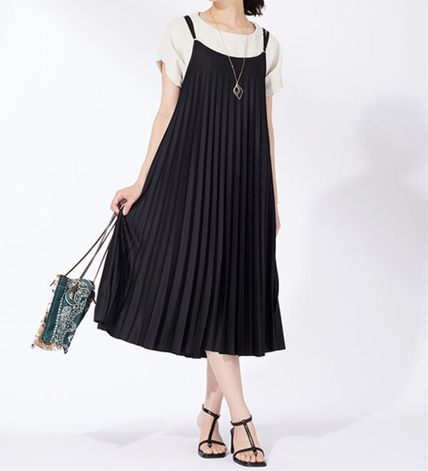 BELLUNA（ベルーナ）の「バックリボン使いプリーツキャミワンピース（その他ワンピース）」｜詳細画像