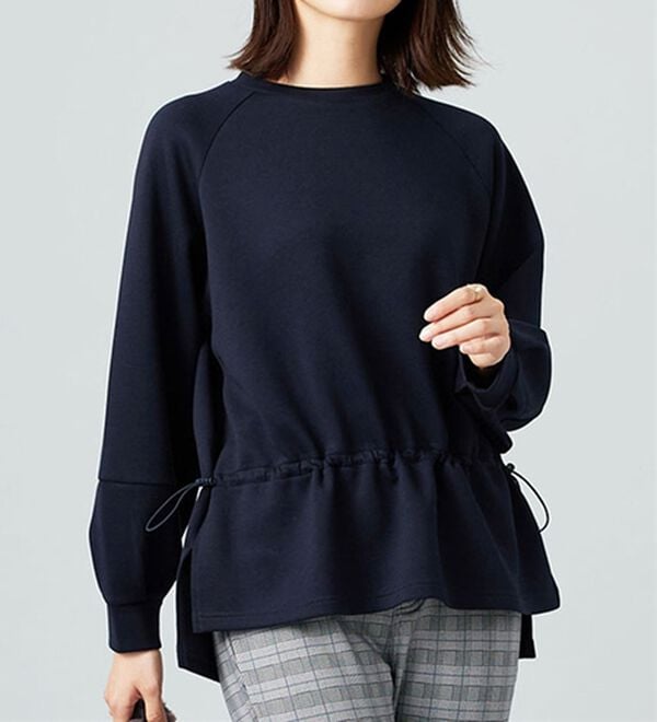 BELLUNA（ベルーナ）の「とろみ素材ドロスト使いプルオーバー（カットソー）」｜ネイビー