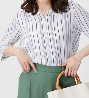 BELLUNA（ベルーナ）の「【接触冷感】機能付ジョーゼット素材キーネックブラウス（ブラウス）」｜オフ白ストライプ