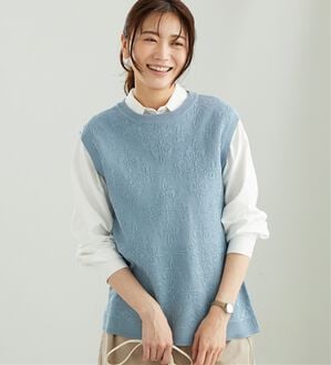 BELLUNA（ベルーナ）の「レース柄シアージャカードニットベスト（ベスト）」｜ブルー