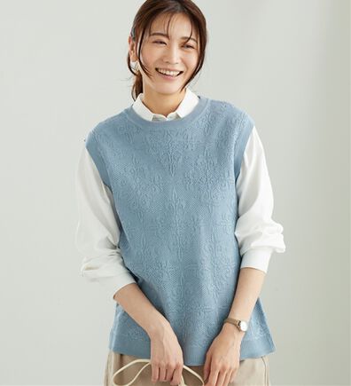 BELLUNA（ベルーナ）の「レース柄シアージャカードニットベスト（ベスト）」