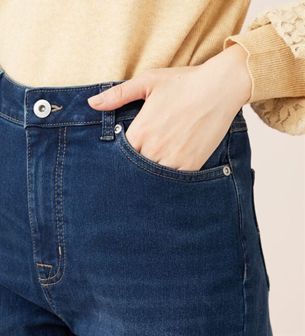 BELLUNA（ベルーナ）の「ふんわり裏起毛ストレッチデニムパンツ（フルレングスパンツ）」｜詳細画像