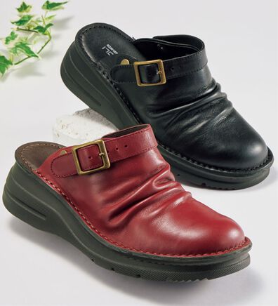 BELLUNA（ベルーナ）の「４Ｅ牛革２ＷＡＹベルトサボシューズ（サンダル・ミュール）」