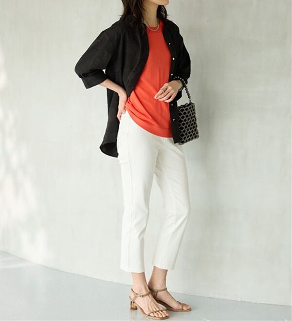 BELLUNA（ベルーナ）の「【再入荷】美ストレッチ素材アンクル丈レギンスパンツ（クロップドパンツ）」｜詳細画像