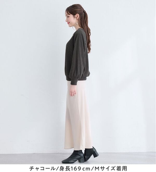 alotta（アロッタ）の「ふんわりリブニットソー金ボタントップス（カットソー）」｜詳細画像
