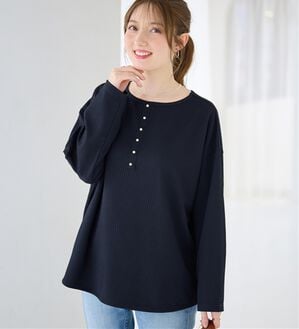 alotta（アロッタ）の「楽キレイ！前後２ＷＡＹパールデザインゆるトップス（カットソー）」｜ネイビー