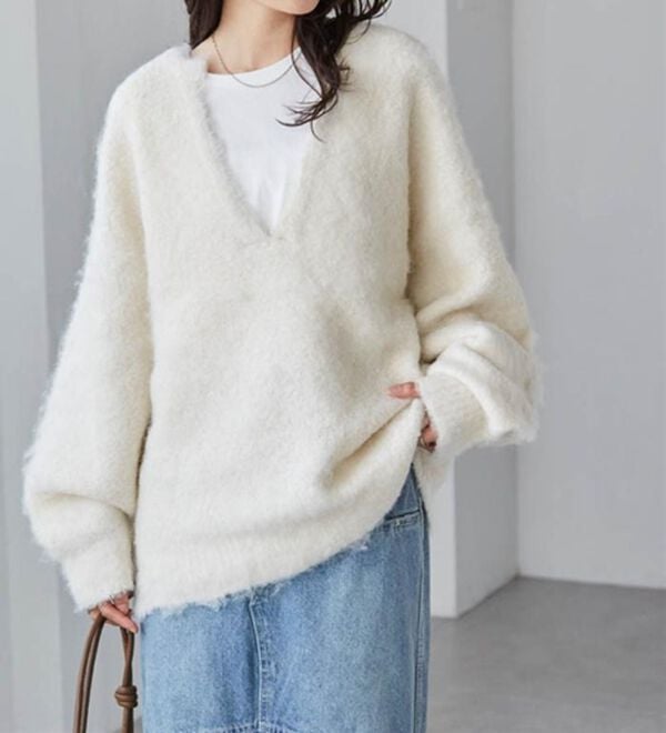 RANAN（ラナン）の「ディープキーネックシャギーニット（ニット・セーター）」｜オフホワイト