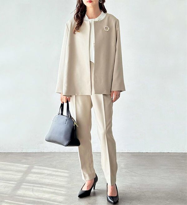 GeeRA（ジーラ）の「【２点セット】フレアーラインジャケットセットアップスーツ（パンツスーツ）」｜詳細画像