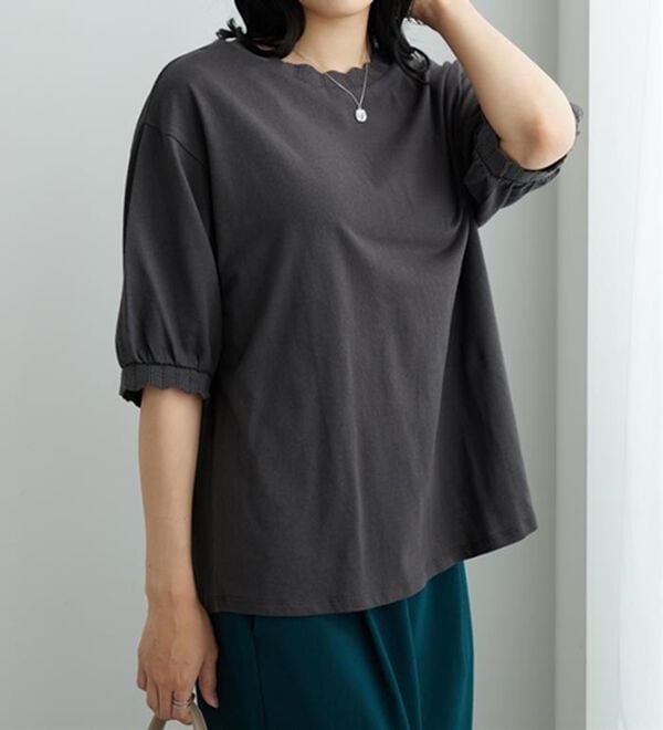 BELLUNA（ベルーナ）の「デザインリブ使いふんわり袖プルオーバー（カットソー）」｜詳細画像