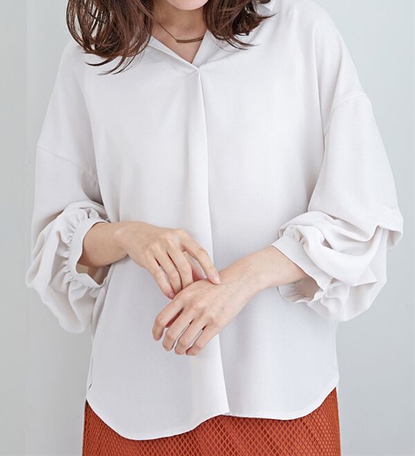 BELLUNA（ベルーナ）の「袖タックデザインスキッパーシャツ（シャツ）」｜詳細画像