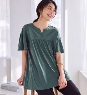 Viola e Viola（ヴィオラ エ ヴィオラ）の「軽やか綿混カットソーキーネックチュニック（チュニック）」｜詳細画像