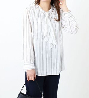 BELLUNA（ベルーナ）の「パール使いボウタイデザインブラウス（ブラウス）」｜オフ白ストライプ