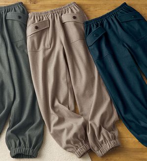 BELLUNA（ベルーナ）の「ツイード調素材ボタン使いコロンパンツ（フルレングスパンツ）」｜モカ