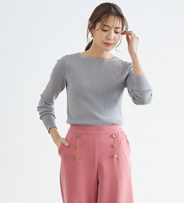 Pierrot（ピエロ）の「【洗濯機で洗える】ネックが選べるシルクタッチリブニット（ニット・セーター）」｜詳細画像