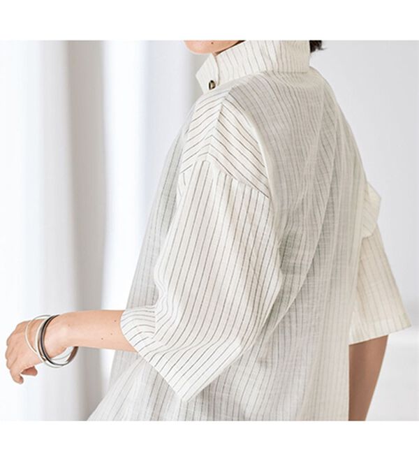 BELLUNA（ベルーナ）の「先染めストライプボタン使いハイネックブラウス（ブラウス）」｜詳細画像