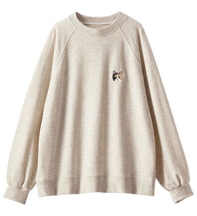 BELLUNA（ベルーナ）の「ワンポイントネコ刺しゅう裏毛プルオーバー（カットソー）」
