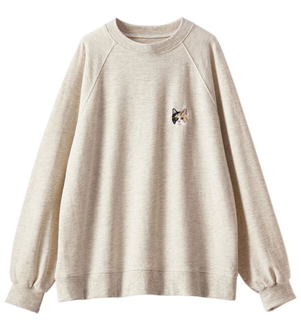BELLUNA（ベルーナ）の「ワンポイントネコ刺しゅう裏毛プルオーバー（カットソー）」｜オートミール