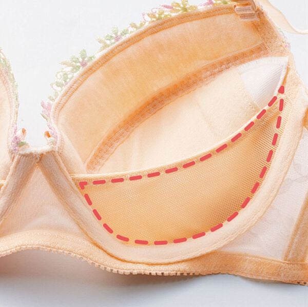 YU'NOW（ユナウ）の「ぷるるん谷間のノンワイヤーブラ＆ショーツセット（ブラジャー＆ショーツセット）」｜詳細画像