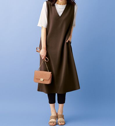 BELLUNA（ベルーナ）の「【店舗・ネット限定】Ｖネックジャンパースカートアンサンブル（チュニック）」