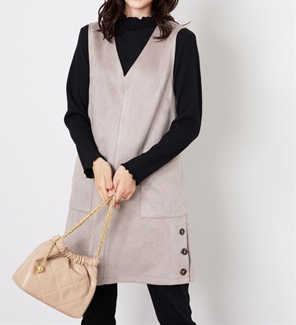 BELLUNA（ベルーナ）の「スエード調サイドボタンジャンパードレス（ジャンパースカート）」｜詳細画像