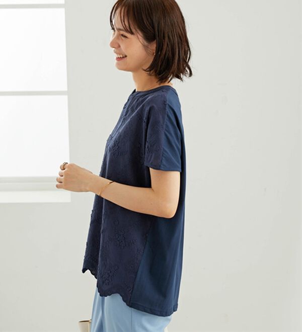 BELLUNA（ベルーナ）の「モチーフレース使いスキッパーＴブラウス（ブラウス）」｜詳細画像