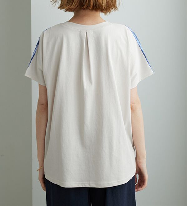 BELLUNA（ベルーナ）の「【ひんやり接触冷感】シャーリング使い異素材切替プルオーバー（カットソー）」｜詳細画像