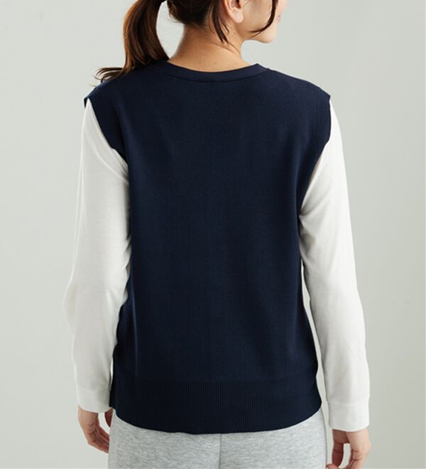 「金ボタン使いニットベスト（ベスト）」｜詳細画像