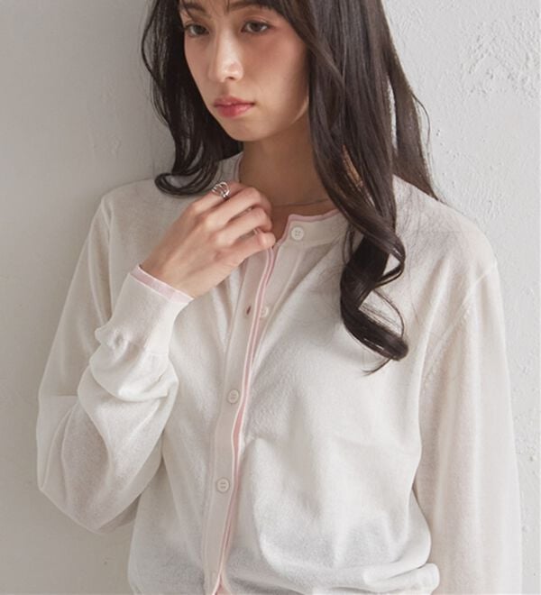 RANAN（ラナン）の「レイヤード風バイカラーシアーカーデ（ニットカーディガン）」｜ホワイト系