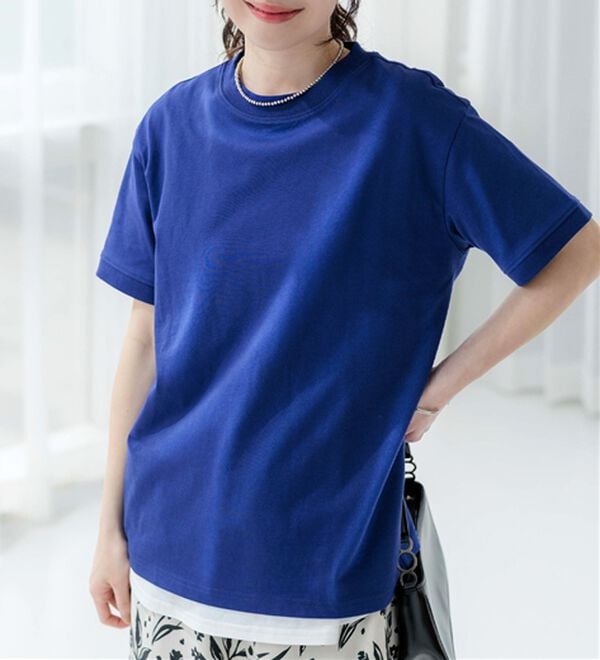 BELLUNA（ベルーナ）の「綿１００％大人顔サマ見えＴシャツ（Tシャツ）」｜ブルー