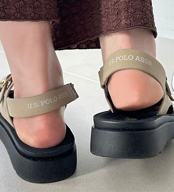 GeeRA（ジーラ）の「【ＵＳ．ＰＯＬＯ．ＡＳＳＮ】バックルデザインサンダル（サンダル・ミュール）」｜詳細画像