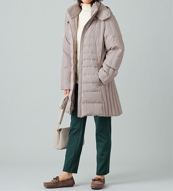 BELLUNA（ベルーナ）の「フレンチダウン使い細見えキルト切替ロングコート（ロングコート）」｜詳細画像