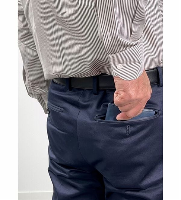 BELLUNA（ベルーナ）の「牛革コインスルーコンパクト機能財布（財布・パスケース）」｜詳細画像