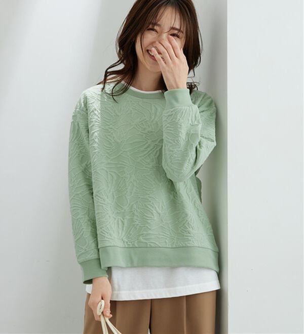 BELLUNA（ベルーナ）の「花柄ふくれジャカード素材プルオーバー（カットソー）」｜詳細画像