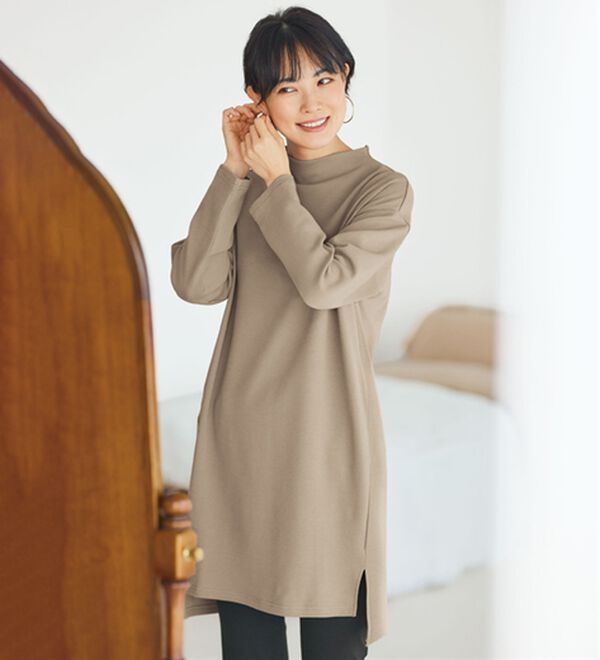 BELLUNA（ベルーナ）の「《ＨｕｇＲｅａｍコットン》ボトルネックチュニック（チュニック）」｜ベージュ