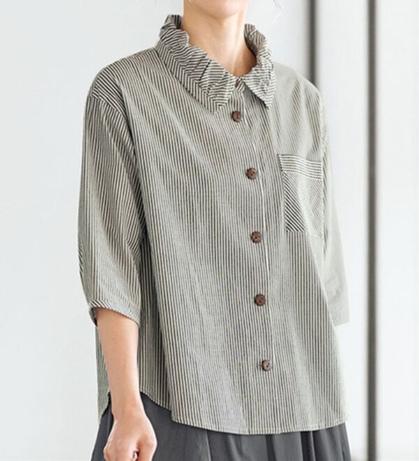BELLUNA（ベルーナ）の「スカートに合わせるストライプギャザー衿ブラウス（シャツ）」｜グレー系